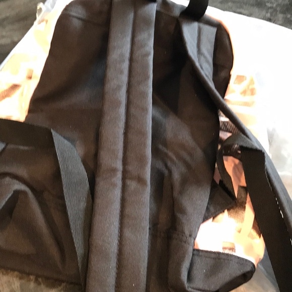 BNIP VS PINK MINI Backpack - Picture 4 of 7